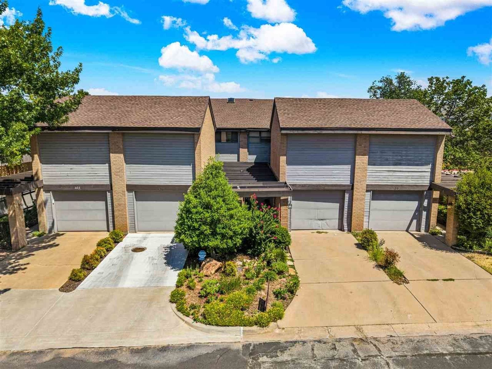 457 NW Chimney Creek, Lawton, OK